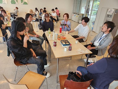 cafe.jpg cafe.jpg